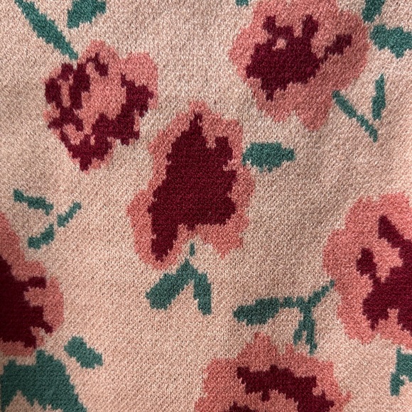 NWT Cropped Pink Floral Off-Shoulder Puff Sleeve Sweater XS - Picture 5 of 8